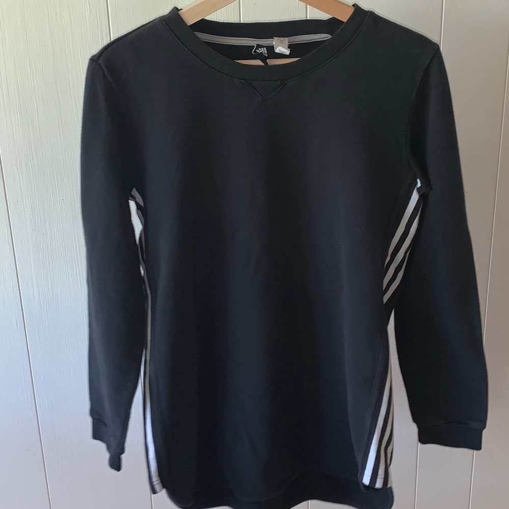 oversized black nike sweater.